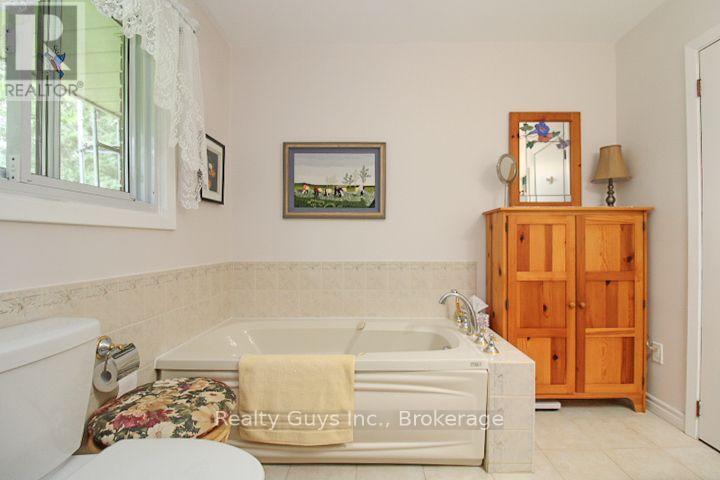 2356 Deer Bay Road, Selwyn, Ontario  K0L 2H0 - Photo 37 - X13683248