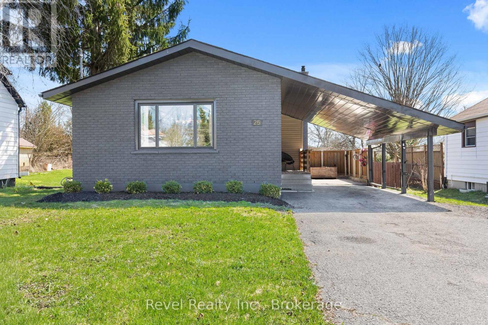 25 Riverview Road, Kawartha Lakes (Lindsay), Ontario  K9V 1B2 - Photo 3 - X13683346