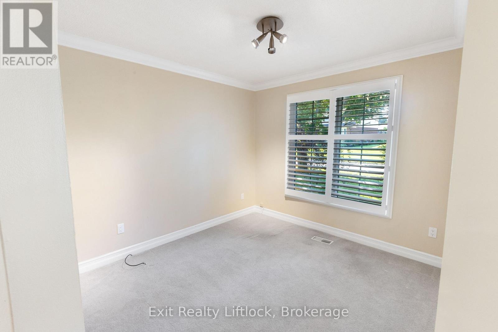958 Smithside Court, Peterborough (Monaghan Ward 2), Ontario  K9J 8E2 - Photo 10 - X13683686