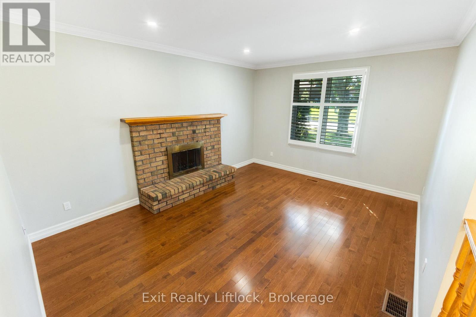 958 Smithside Court, Peterborough (Monaghan Ward 2), Ontario  K9J 8E2 - Photo 15 - X13683686