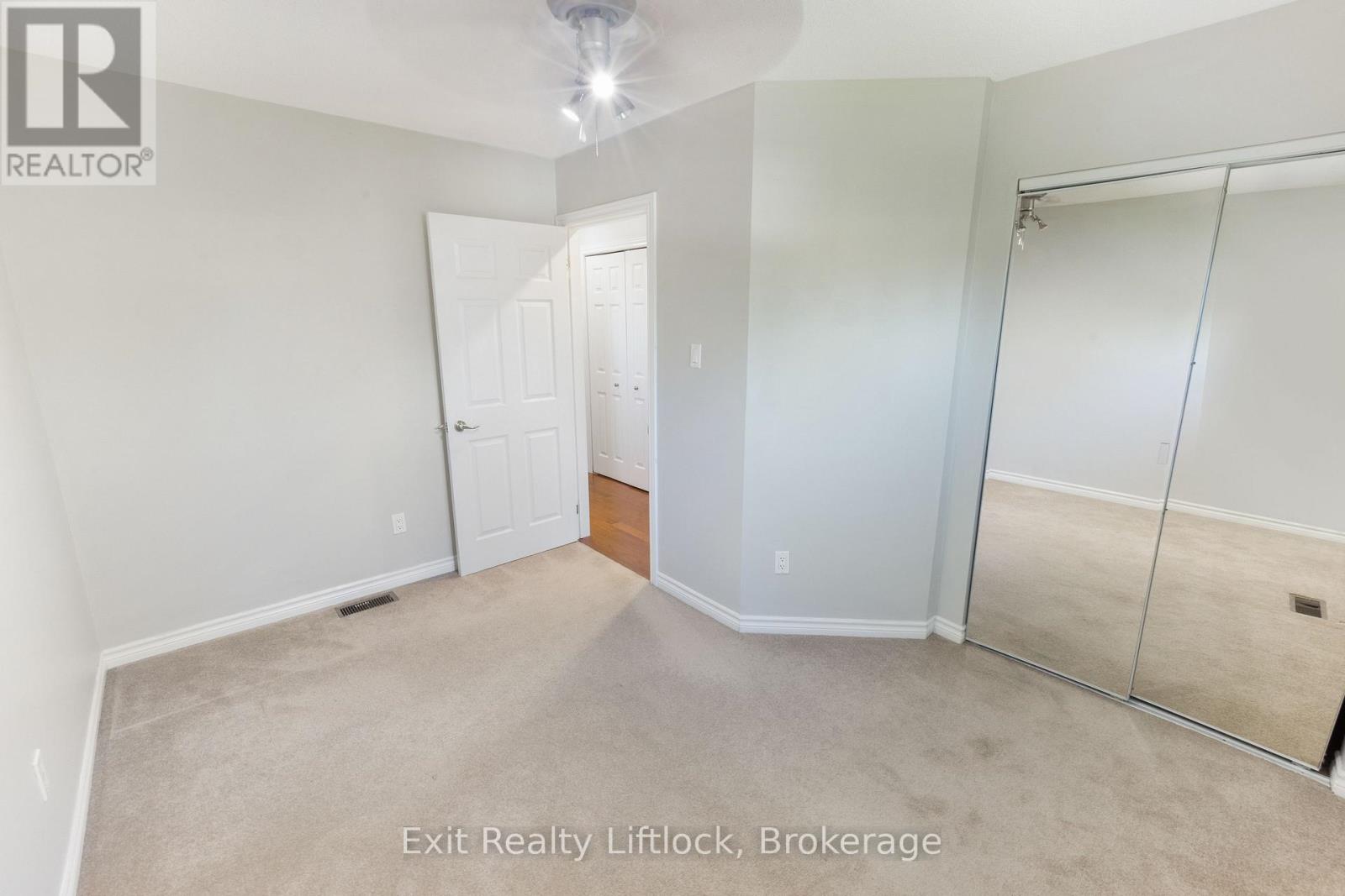 958 Smithside Court, Peterborough (Monaghan Ward 2), Ontario  K9J 8E2 - Photo 19 - X13683686