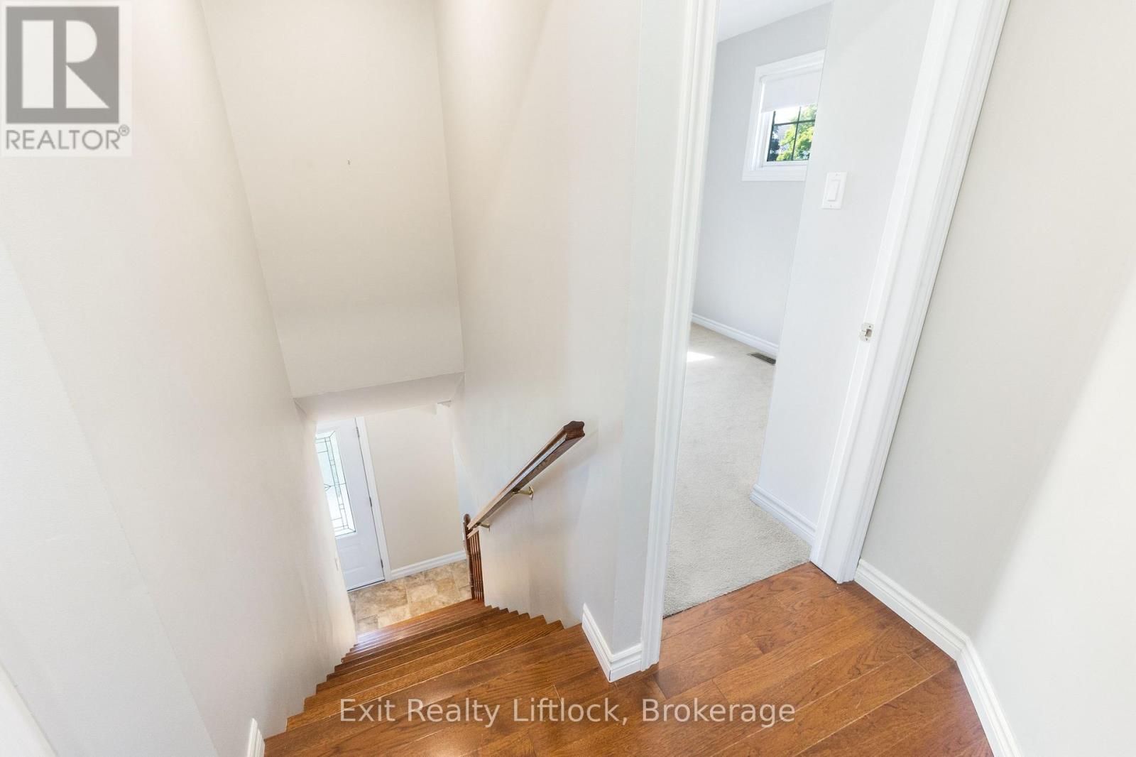 958 Smithside Court, Peterborough (Monaghan Ward 2), Ontario  K9J 8E2 - Photo 20 - X13683686
