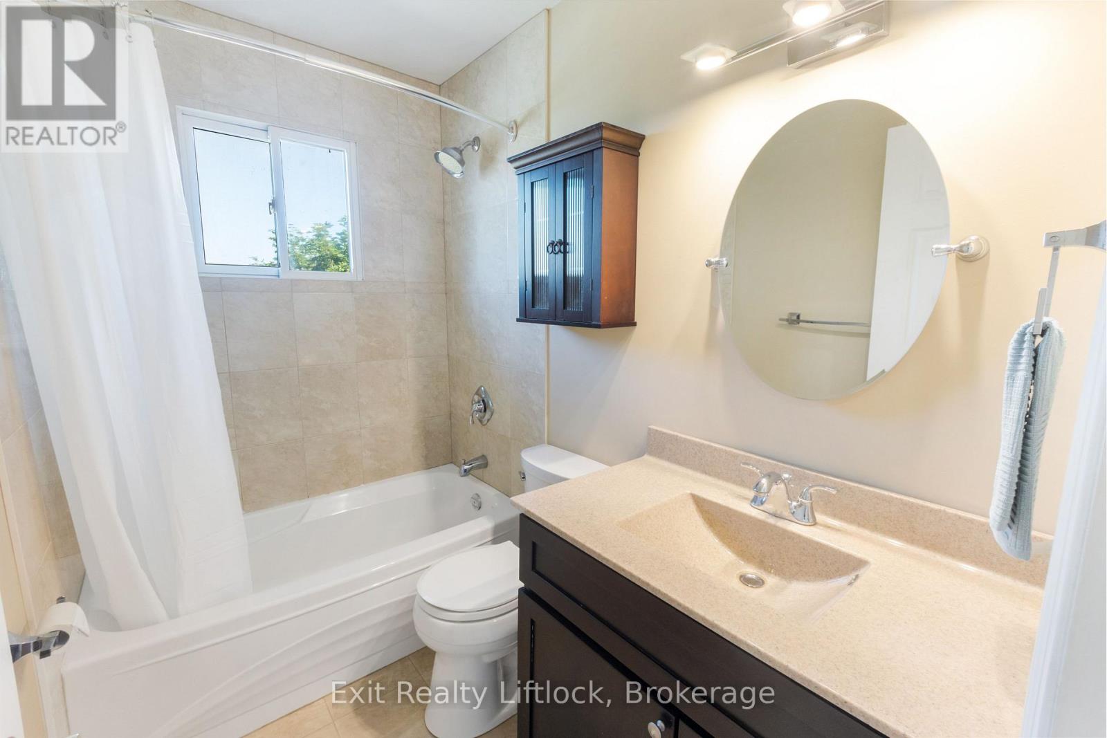 958 Smithside Court, Peterborough (Monaghan Ward 2), Ontario  K9J 8E2 - Photo 24 - X13683686