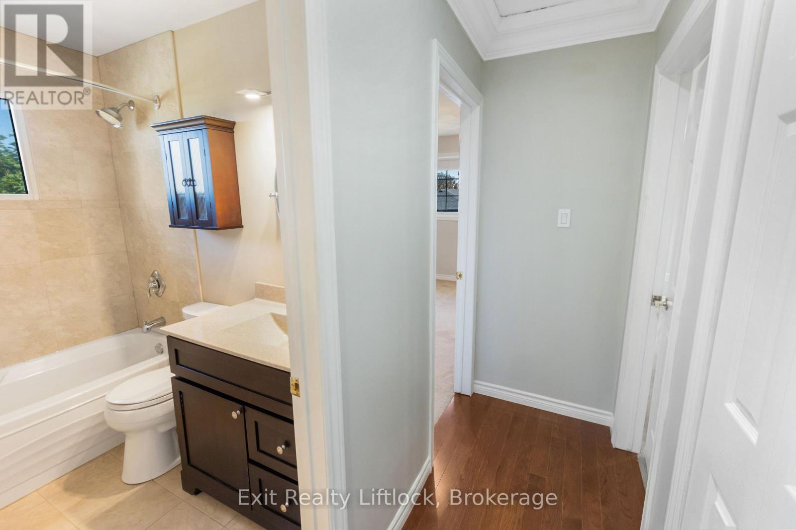 958 Smithside Court, Peterborough (Monaghan Ward 2), Ontario  K9J 8E2 - Photo 33 - X13683686