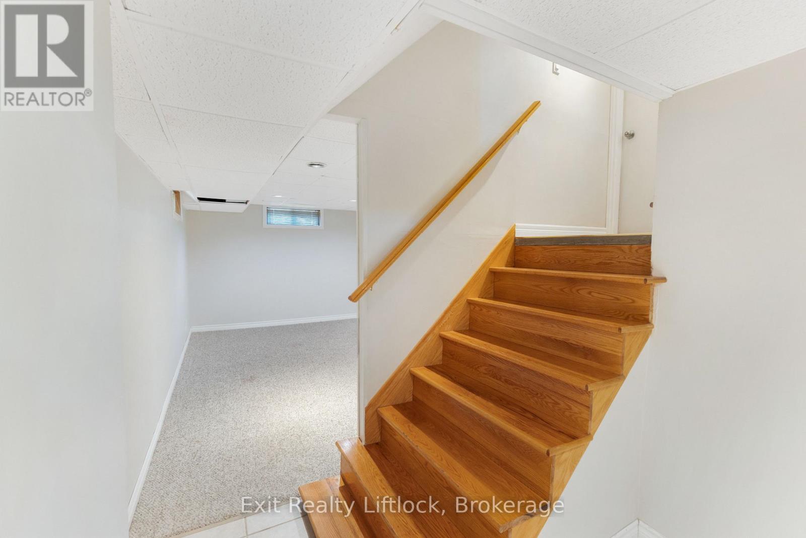 958 Smithside Court, Peterborough (Monaghan Ward 2), Ontario  K9J 8E2 - Photo 39 - X13683686