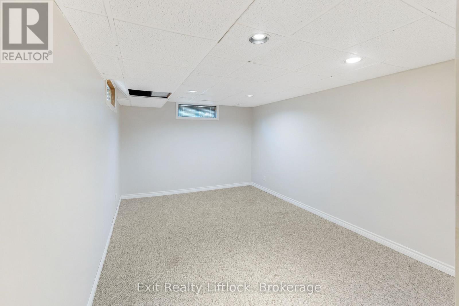 958 Smithside Court, Peterborough (Monaghan Ward 2), Ontario  K9J 8E2 - Photo 40 - X13683686