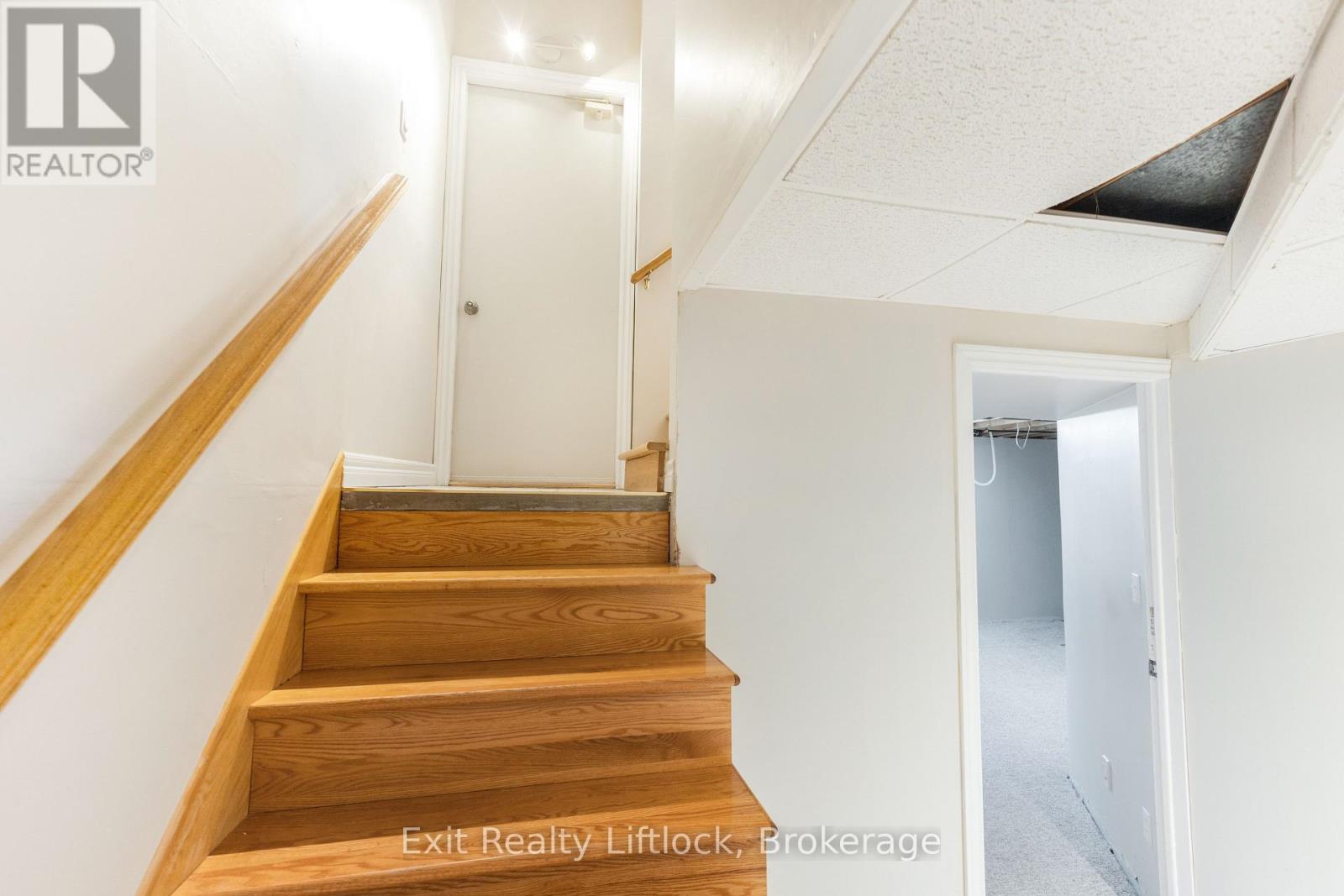 958 Smithside Court, Peterborough (Monaghan Ward 2), Ontario  K9J 8E2 - Photo 43 - X13683686