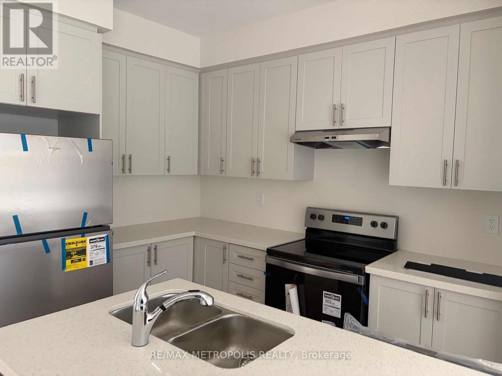 237 Lindsay Street N, Kawartha Lakes (Lindsay), Ontario  K9V 0T5 - Photo 2 - X13683592