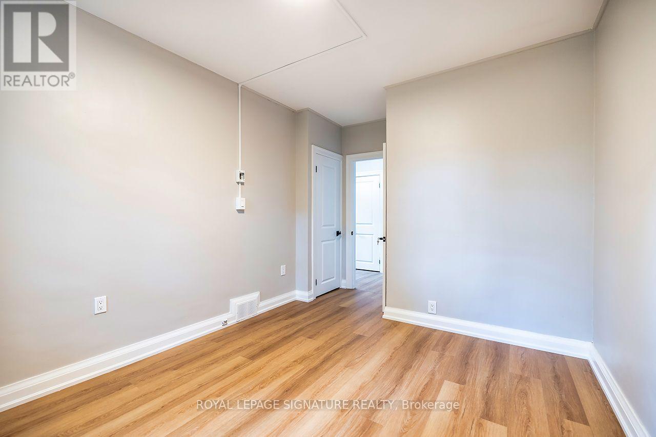 Unit 5 - 688 Aylmer Street, Peterborough (Northcrest Ward 5), Ontario  K9H 3X6 - Photo 11 - X13683980