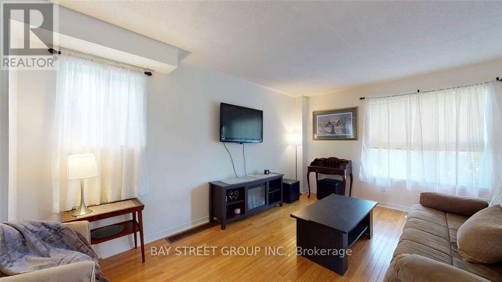 Unknown Address, ,     - Photo 3 - E13684638