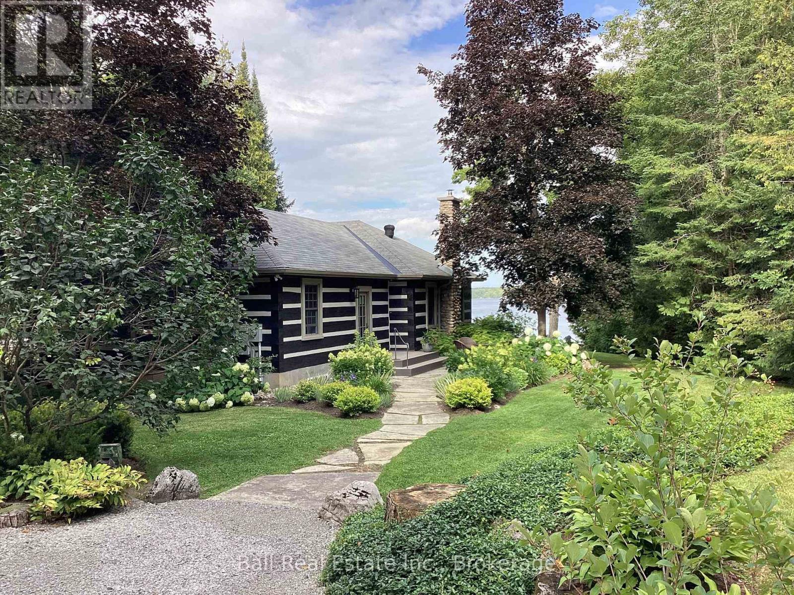 2933 AYOTTE'S POINT LANE, selwyn, Ontario