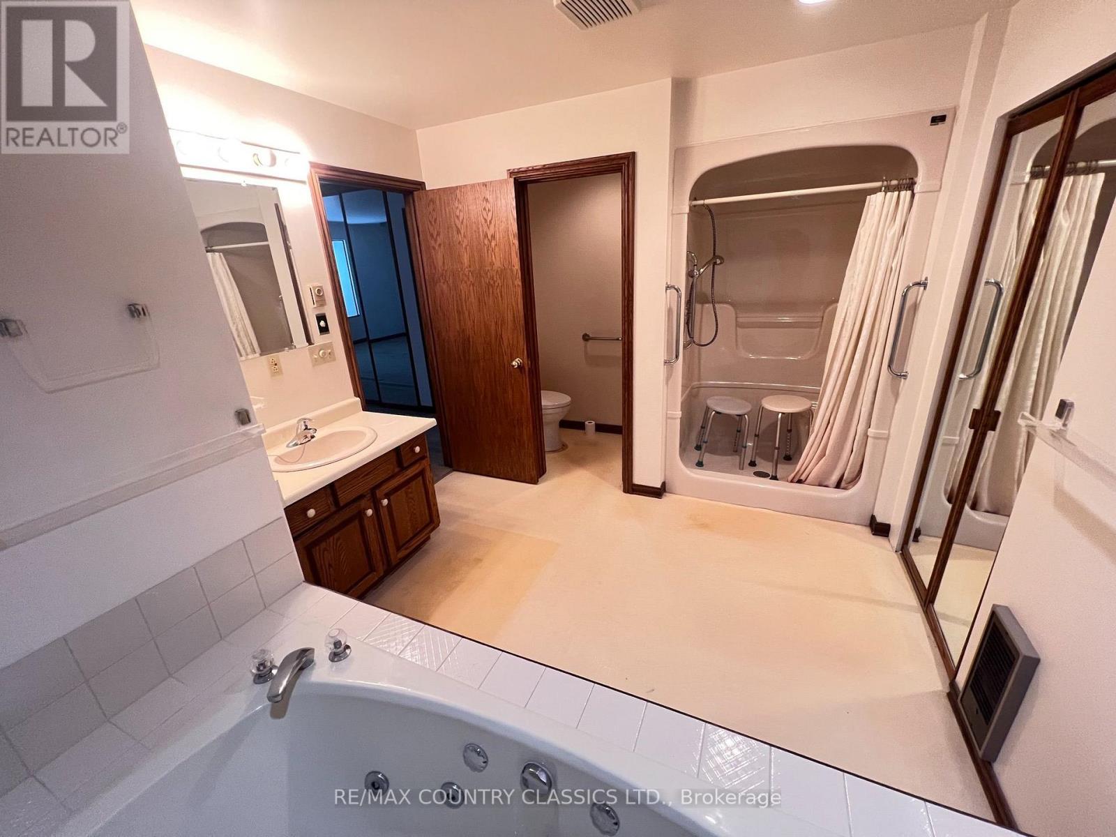 10 - 12 Flint Avenue, Bancroft (Bancroft Ward), Ontario  K0L 1C0 - Photo 18 - X13686098