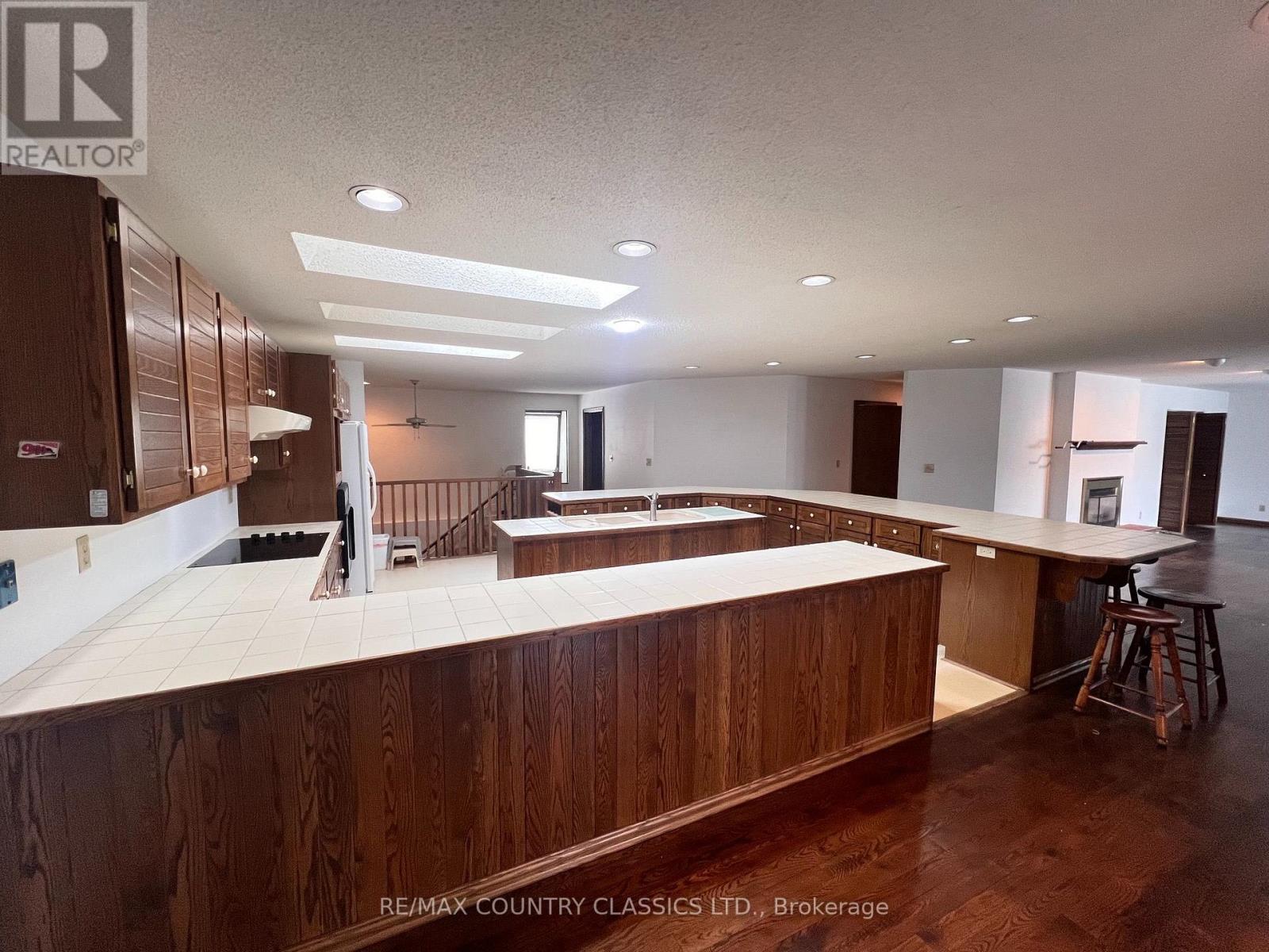 10 - 12 Flint Avenue, Bancroft (Bancroft Ward), Ontario  K0L 1C0 - Photo 6 - X13686098
