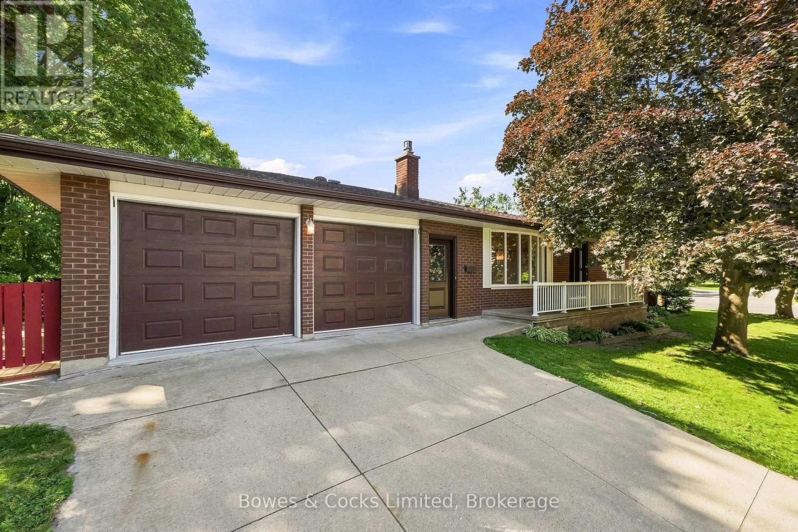 687 LUNDY'S LANE, peterborough (otonabee ward 1), Ontario
