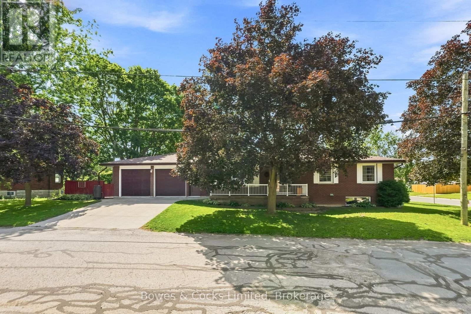 687 Lundy's Lane, Peterborough (Otonabee Ward 1), Ontario  K9J 4J9 - Photo 2 - X13686336
