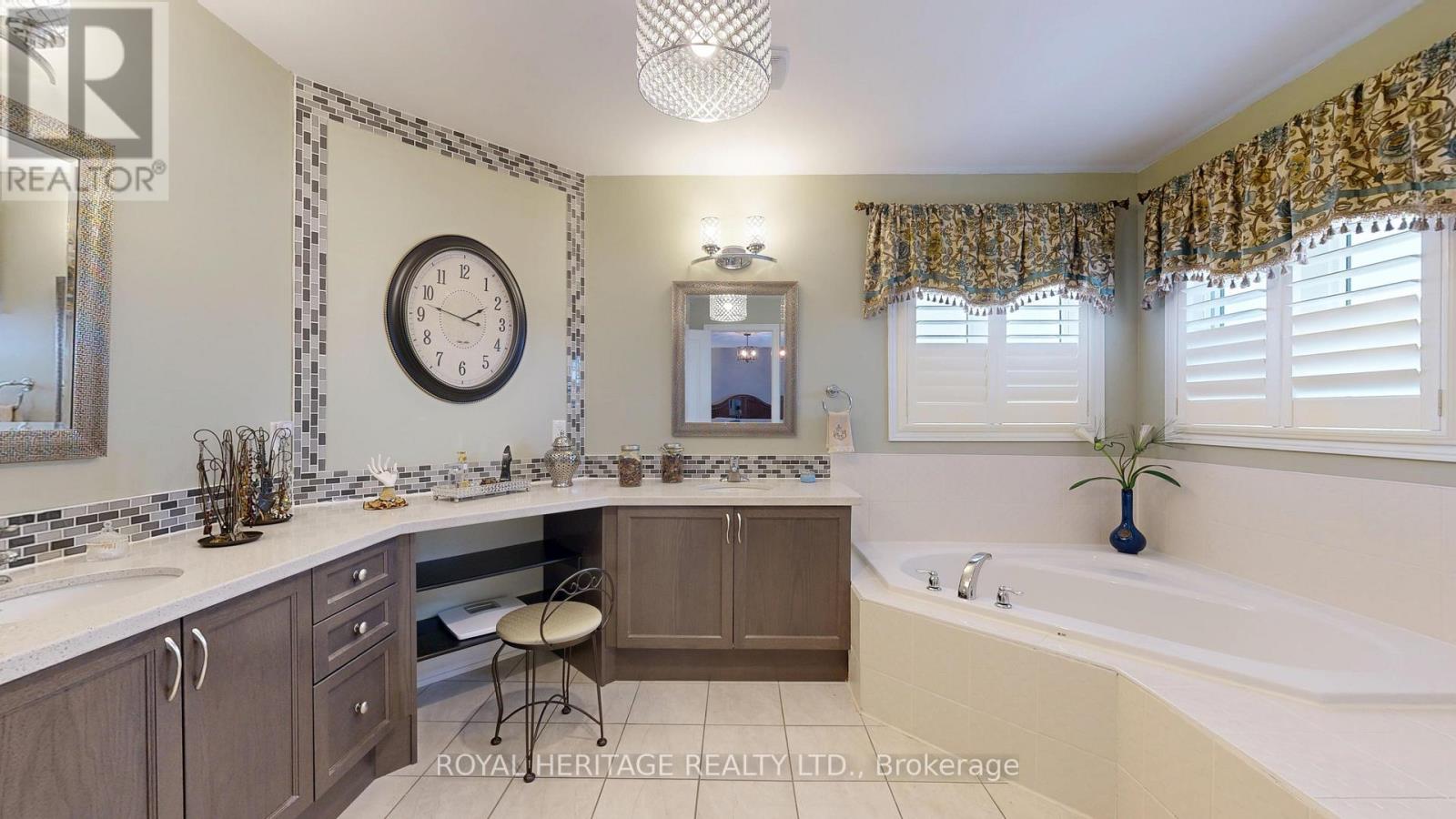 976 Avery Avenue, Peterborough (Monaghan Ward 2), Ontario  K9J 0G9 - Photo 34 - X13686450