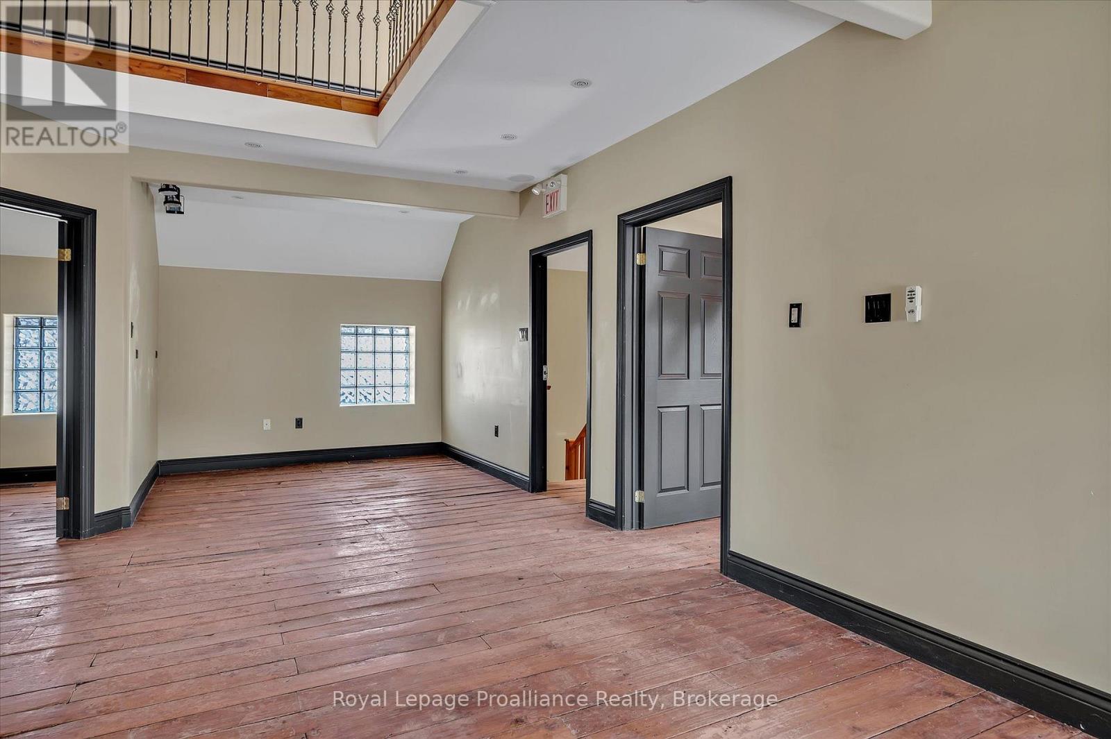 Upper Unit - 255 Mcdonnel Street S, Peterborough (Town Ward 3), Ontario  K9H 2W2 - Photo 13 - X13686906