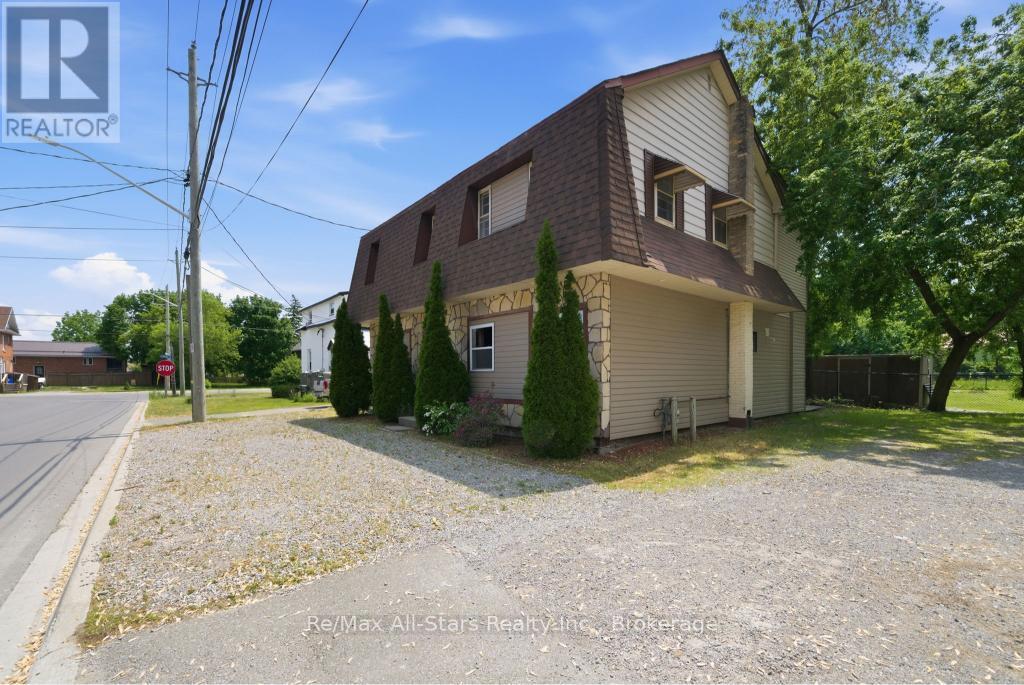 103 Durham Street W, Kawartha Lakes (Lindsay), Ontario  K9V 2R2 - Photo 2 - X13687094