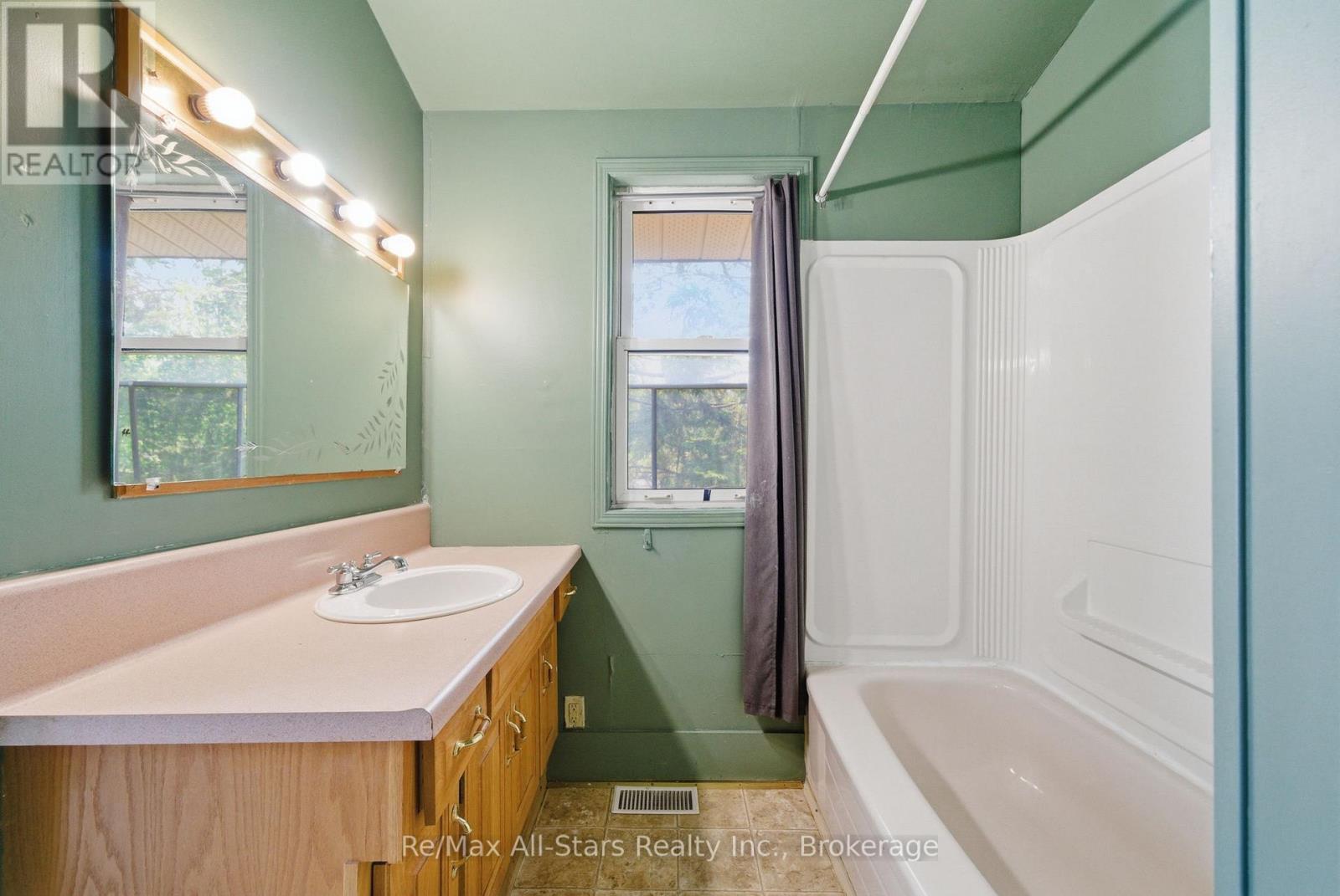 103 Durham Street W, Kawartha Lakes (Lindsay), Ontario  K9V 2R2 - Photo 22 - X13687094