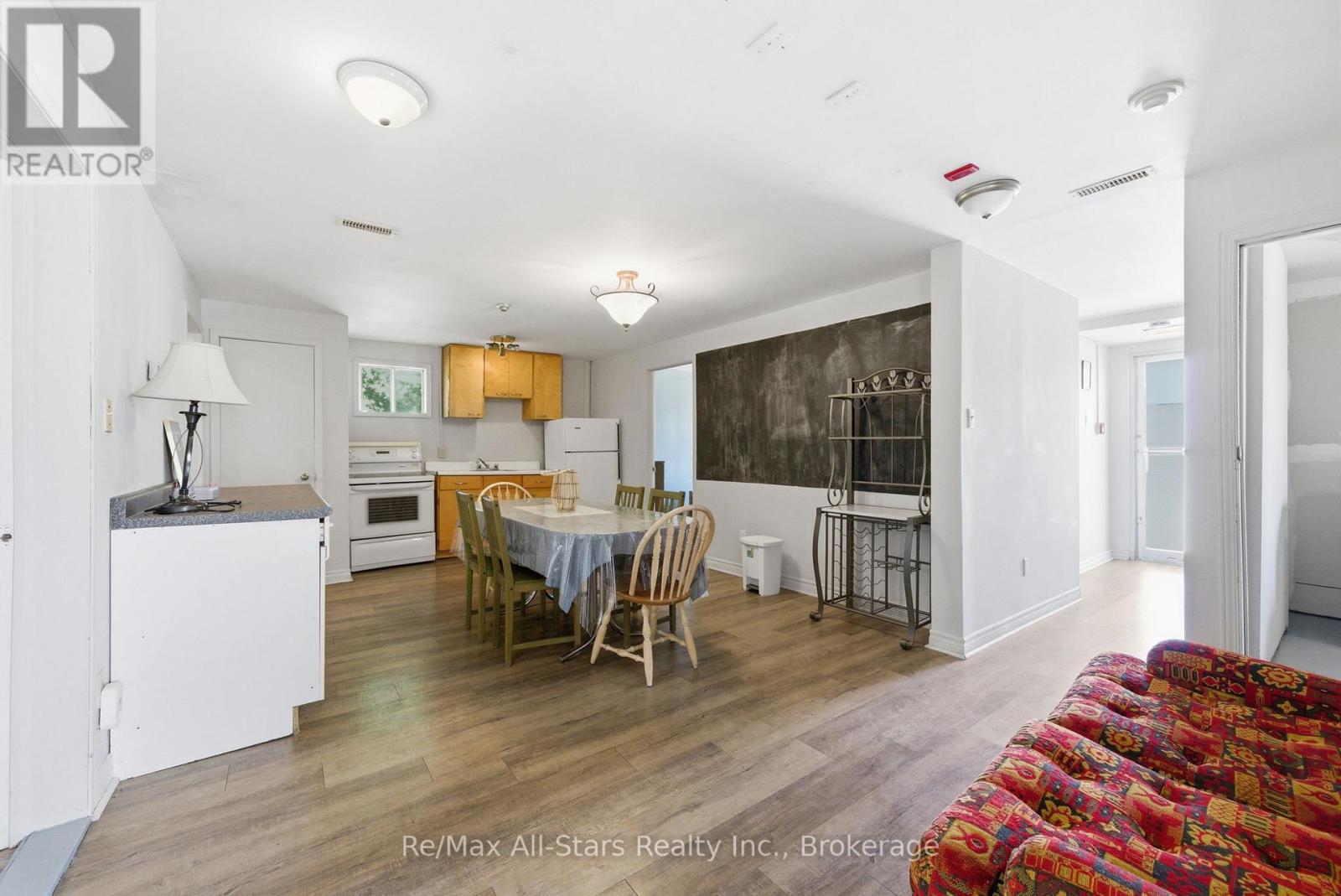 103 Durham Street W, Kawartha Lakes (Lindsay), Ontario  K9V 2R2 - Photo 4 - X13687094
