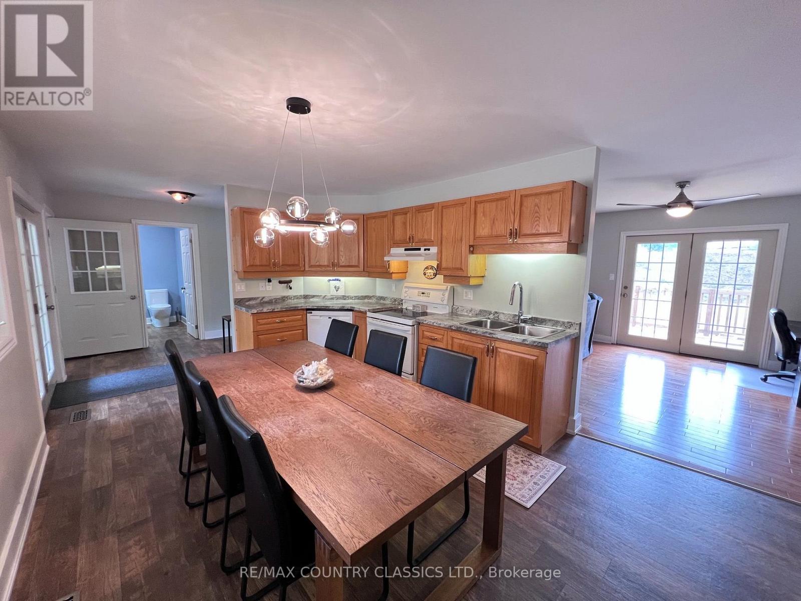 3952 Loop Road, Highlands East (Cardiff Ward), Ontario  K0L 1X0 - Photo 17 - X13687788