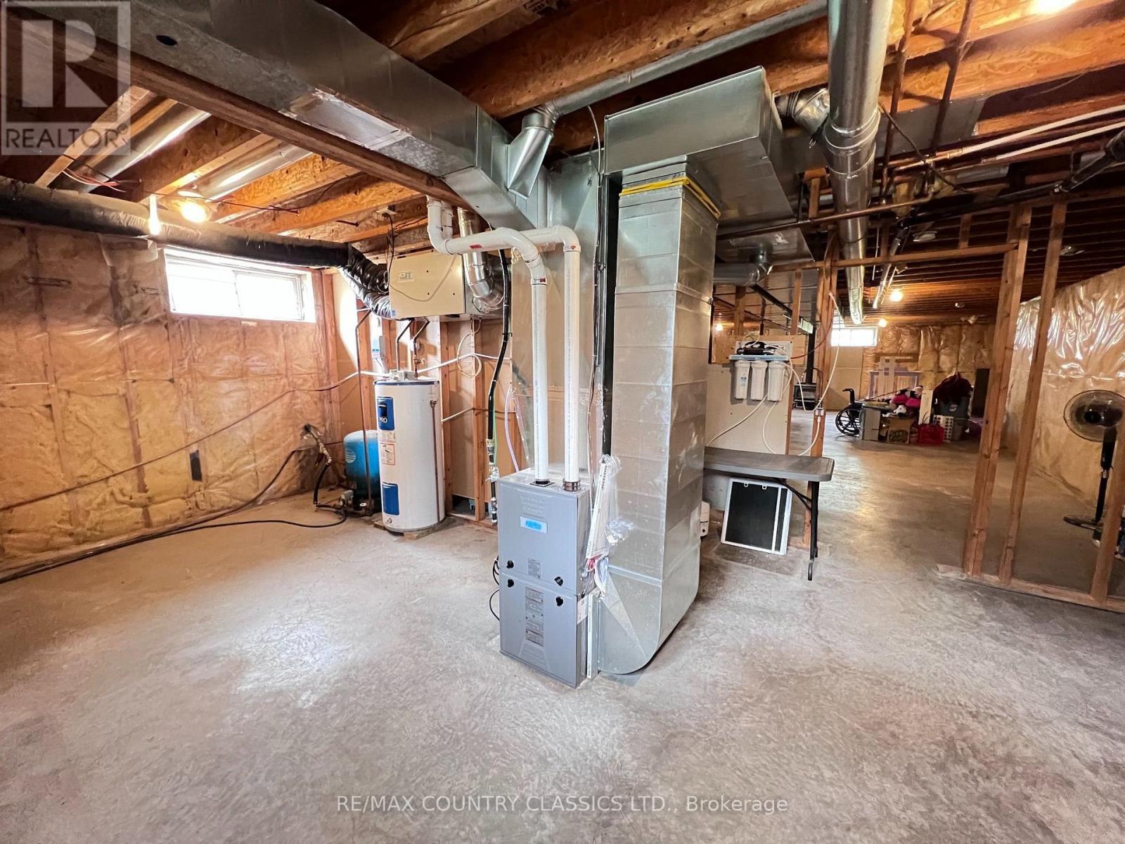 3952 Loop Road, Highlands East (Cardiff Ward), Ontario  K0L 1X0 - Photo 30 - X13687788