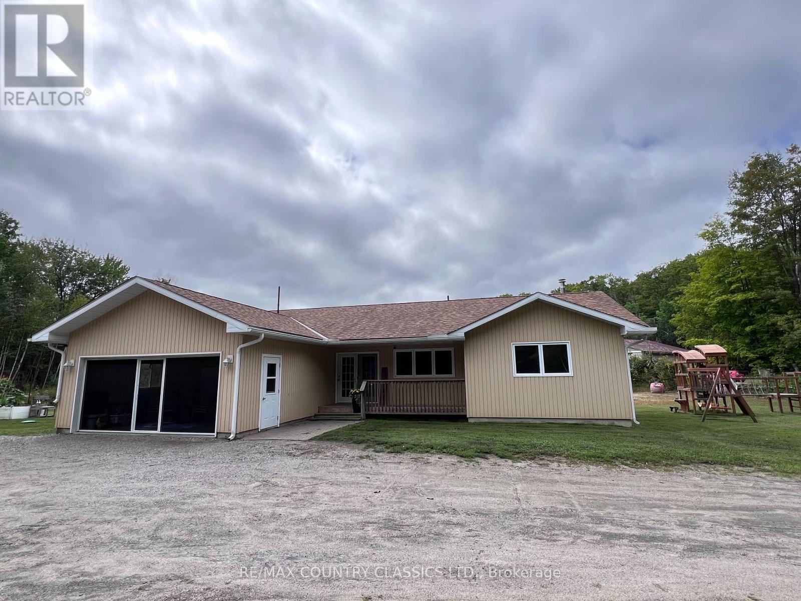 3952 Loop Road, Highlands East (Cardiff Ward), Ontario  K0L 1X0 - Photo 5 - X13687788