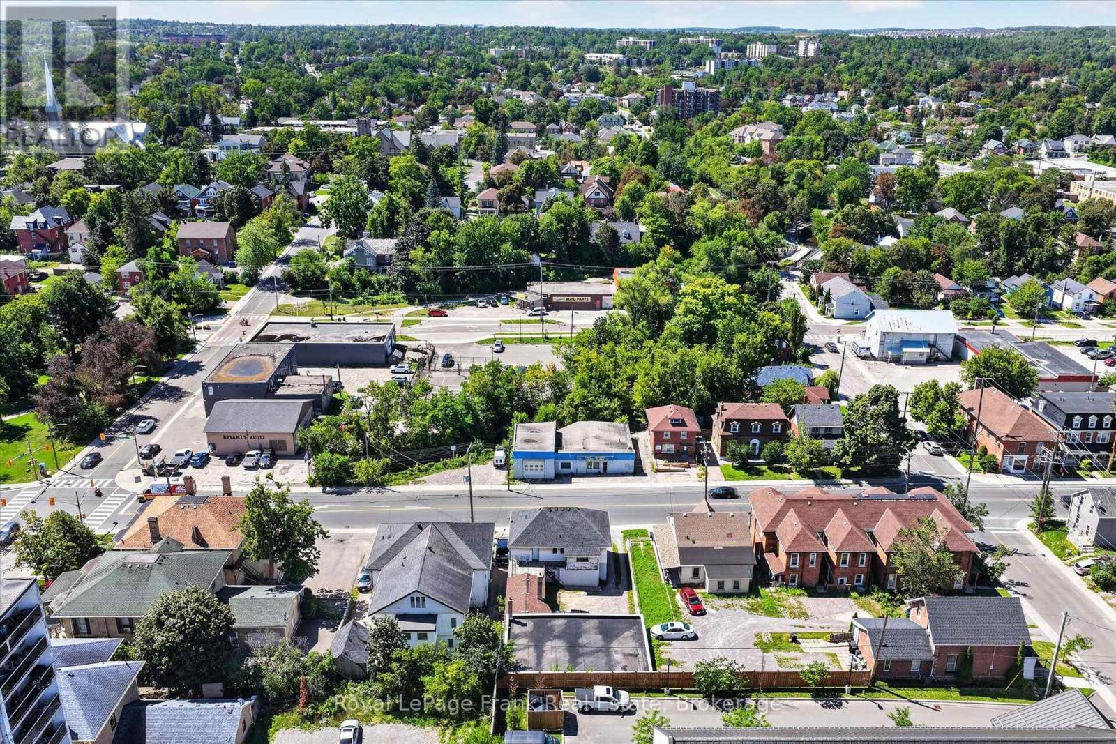 464 Aylmer Street N, Peterborough (Town Ward 3), Ontario  K9H 3W2 - Photo 11 - X13688336