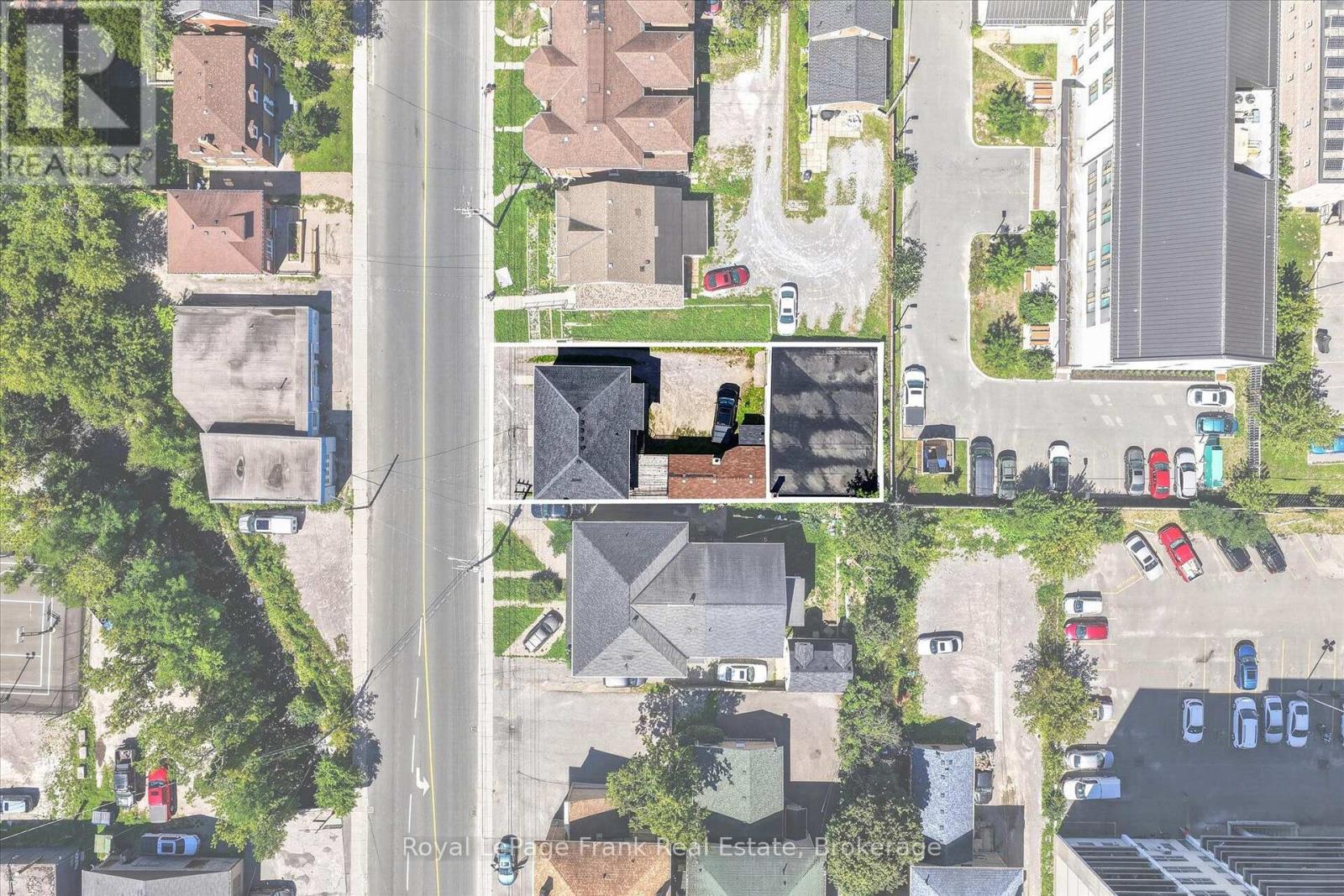 464 Aylmer Street N, Peterborough (Town Ward 3), Ontario  K9H 3W2 - Photo 17 - X13688336