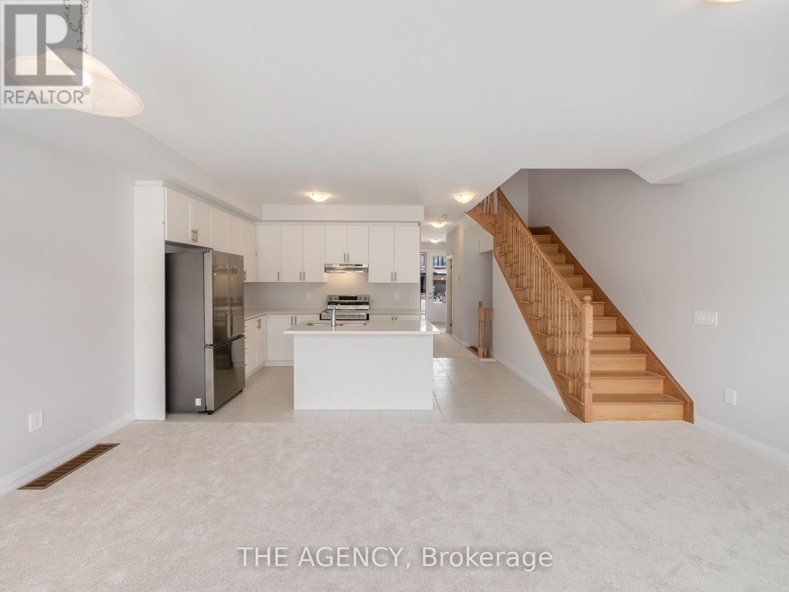 22 Keenan Street, Kawartha Lakes (Lindsay), Ontario  K9V 0R4 - Photo 6 - X13688552