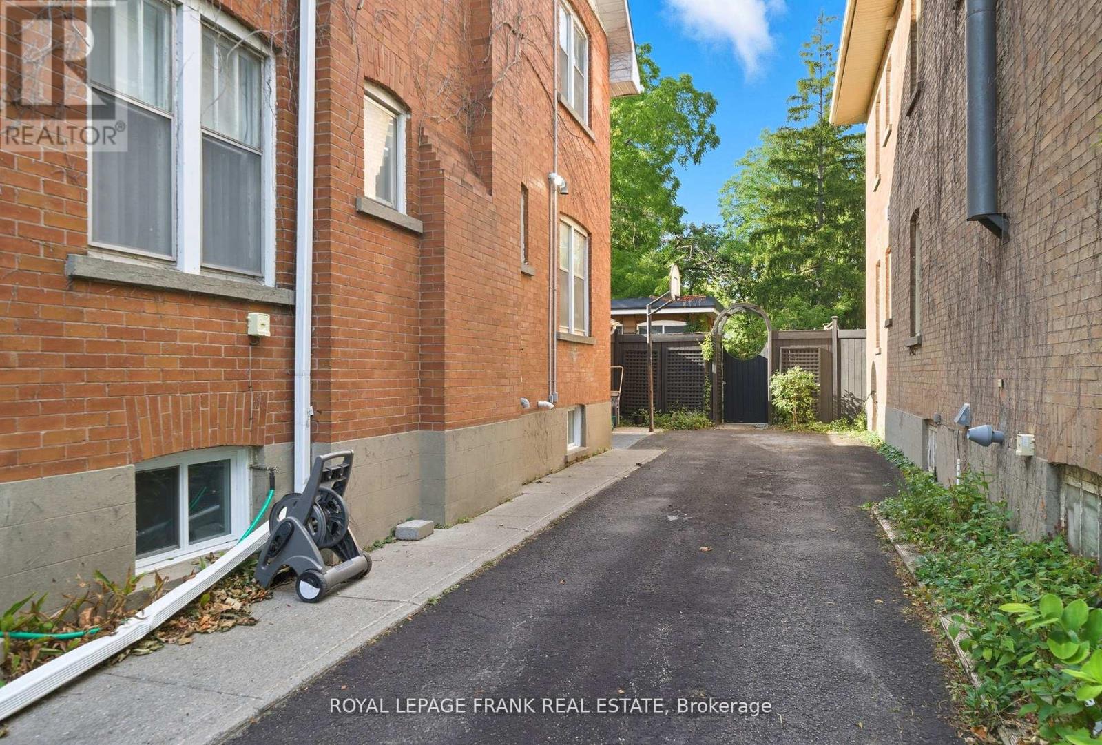 76 Bond Street W, Kawartha Lakes (Lindsay), Ontario  K9V 3R4 - Photo 39 - X13688992