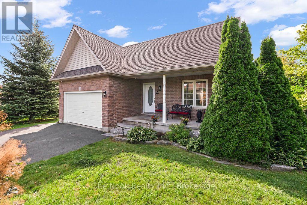 4 Champlain Boulevard, Kawartha Lakes (Lindsay), Ontario  K9V 0H9 - Photo 3 - X13689608