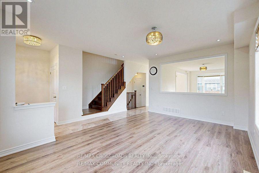 634 Grange Way, Peterborough (Northcrest Ward 5), Ontario  K9H 7M1 - Photo 5 - X13689840