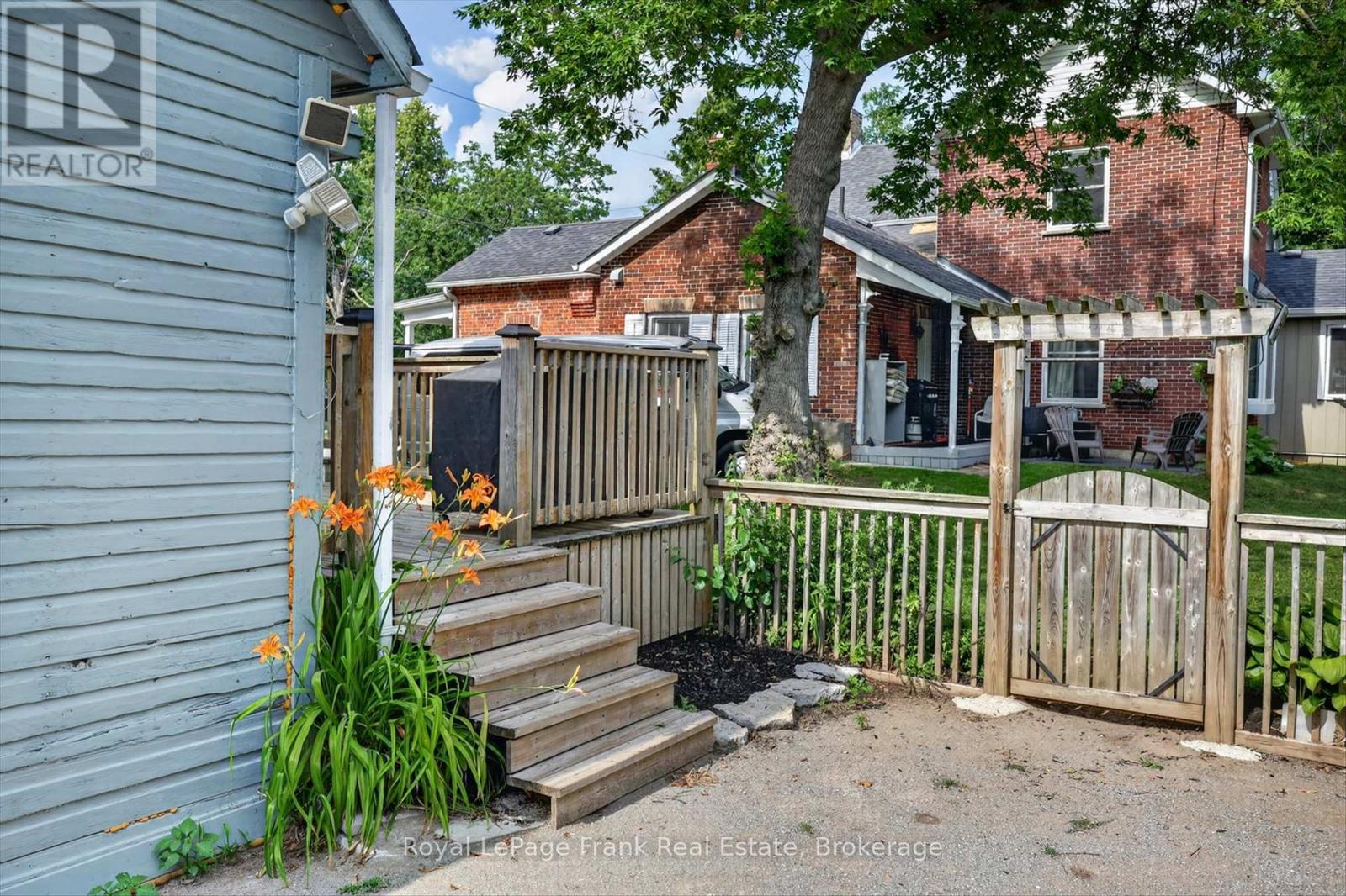 121 Romaine Street, Peterborough (Town Ward 3), Ontario  K9J 2C1 - Photo 50 - X13690454
