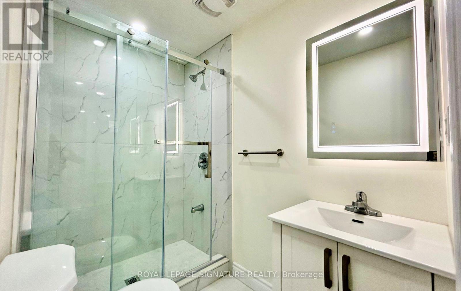 Bsmt - 214 Flood Avenue, Clarington (Newcastle), Ontario  L1B 0W6 - Photo 5 - E13690836