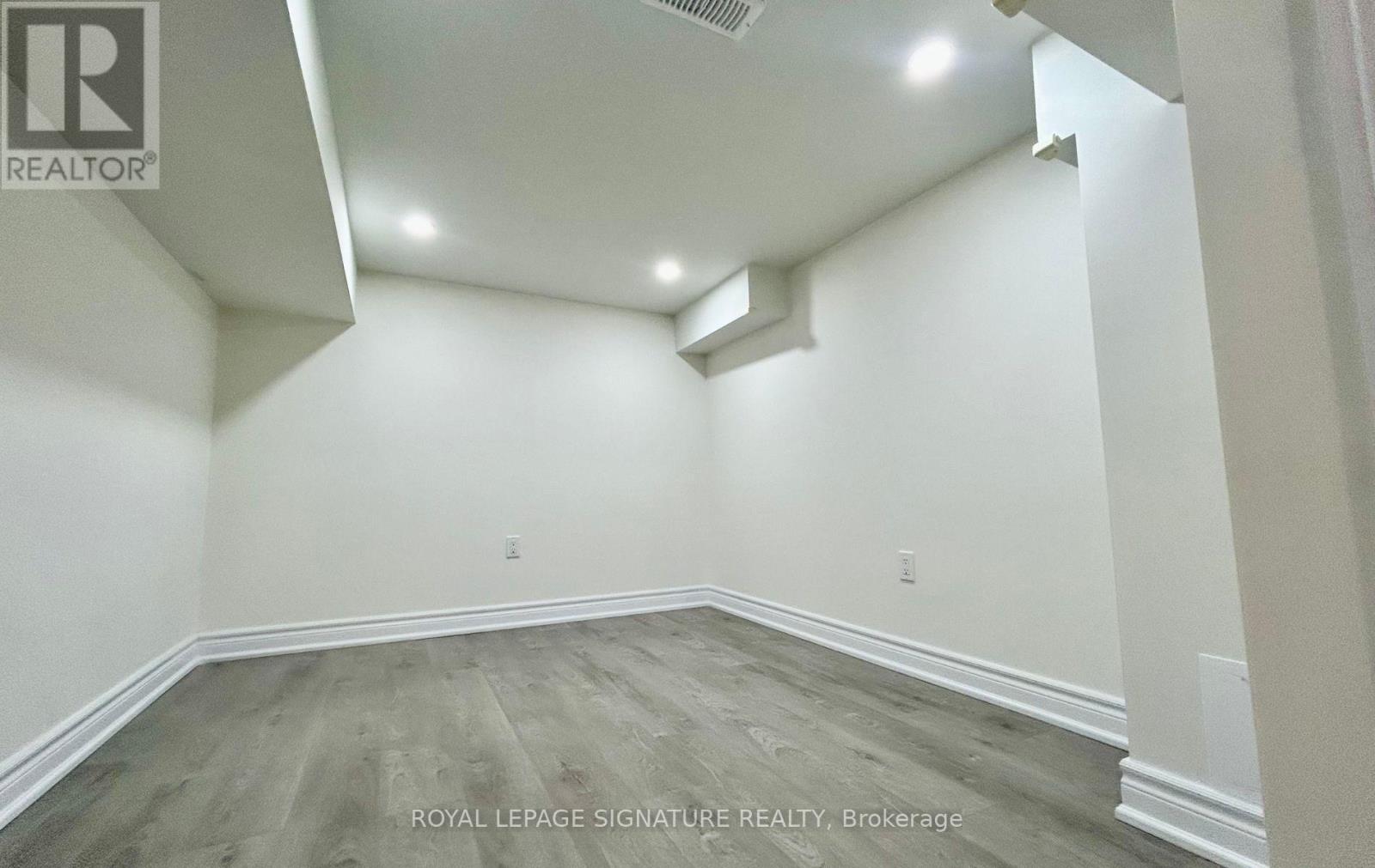 Bsmt - 214 Flood Avenue, Clarington (Newcastle), Ontario  L1B 0W6 - Photo 8 - E13690836