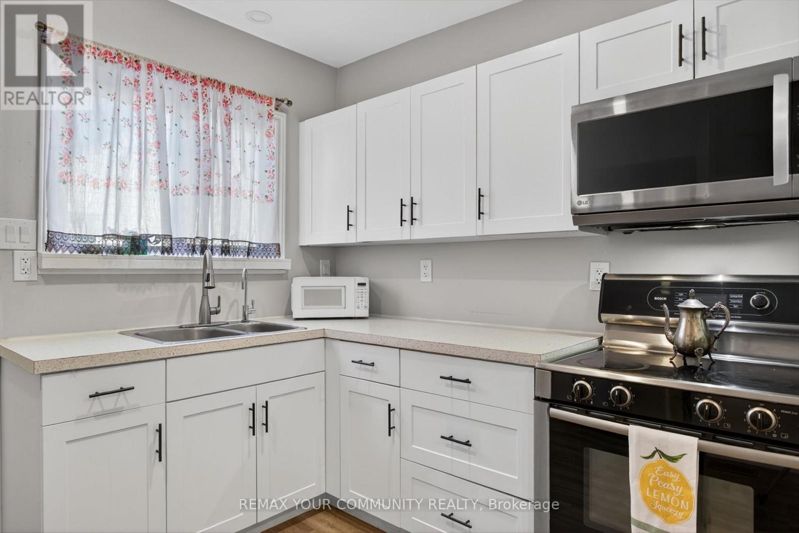 426 Wolsely Street, Peterborough (Northcrest Ward 5), Ontario  K9H 5A5 - Photo 12 - X13691000