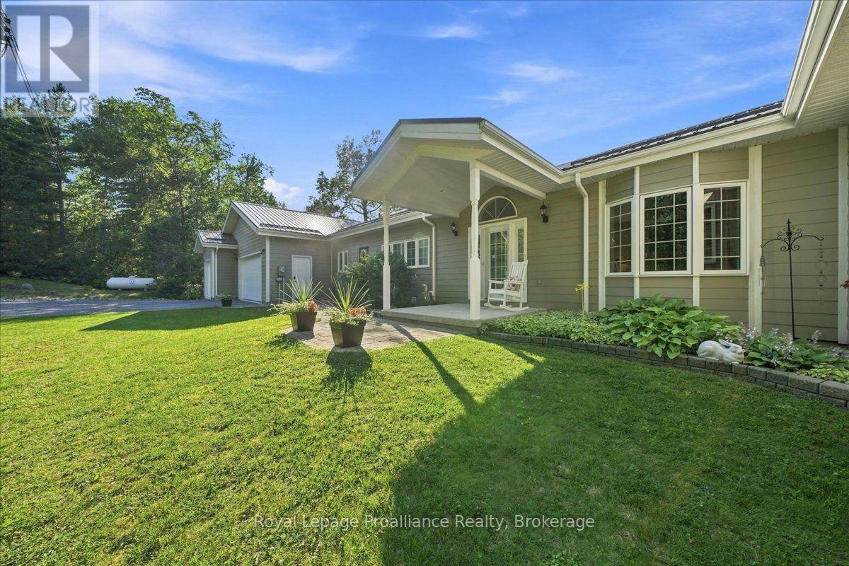 256 Peninsula Road, Havelock-Belmont-Methuen, Ontario  K0L 1Z0 - Photo 2 - X13691178