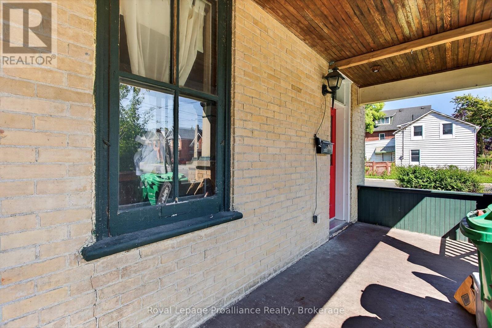 277 Reid Street, Peterborough (Town Ward 3), Ontario  K9J 3P9 - Photo 4 - X13691230