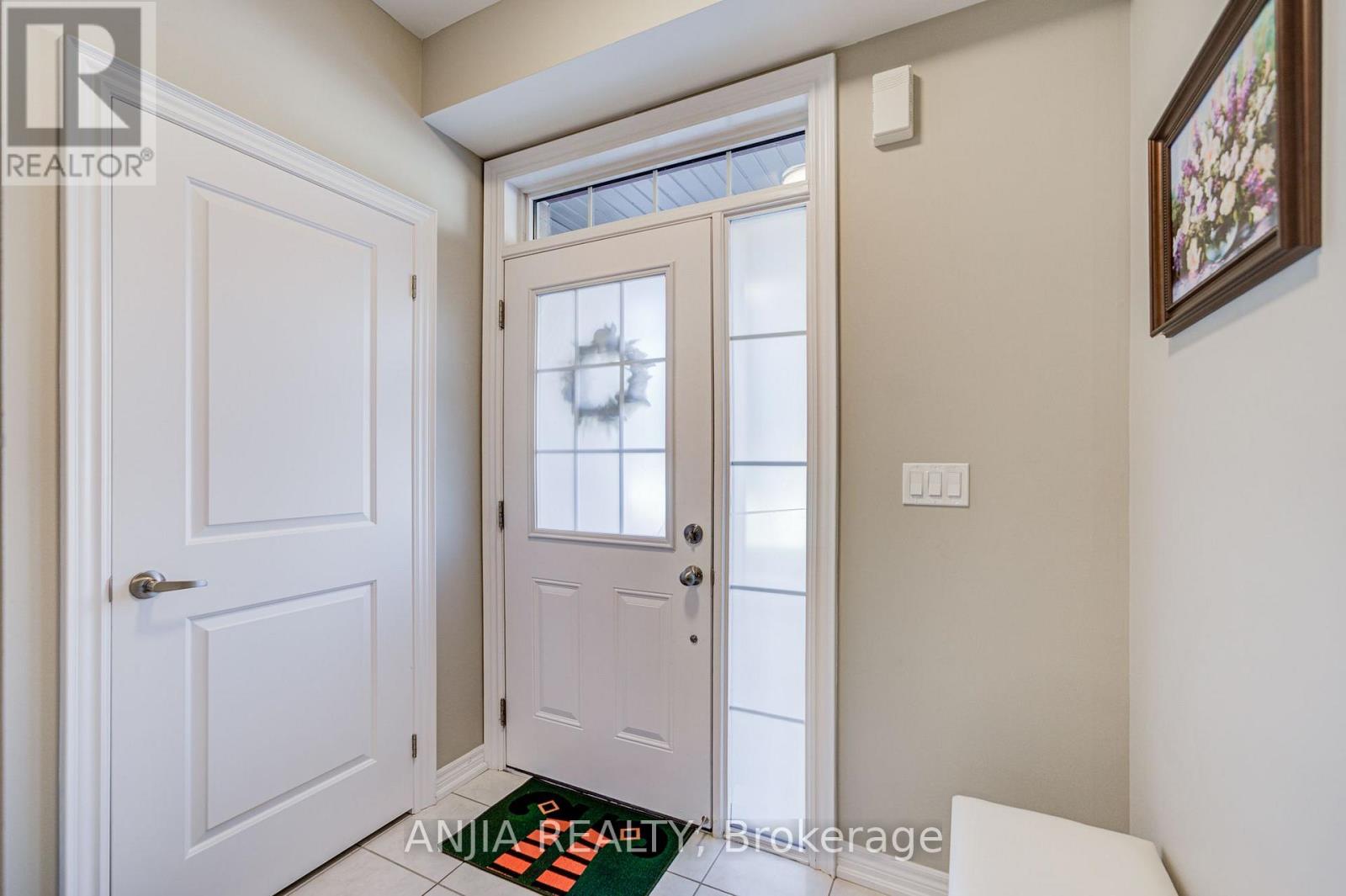 33 Aldridge Lane, Clarington (Newcastle), Ontario  L1B 0V6 - Photo 6 - E13691268