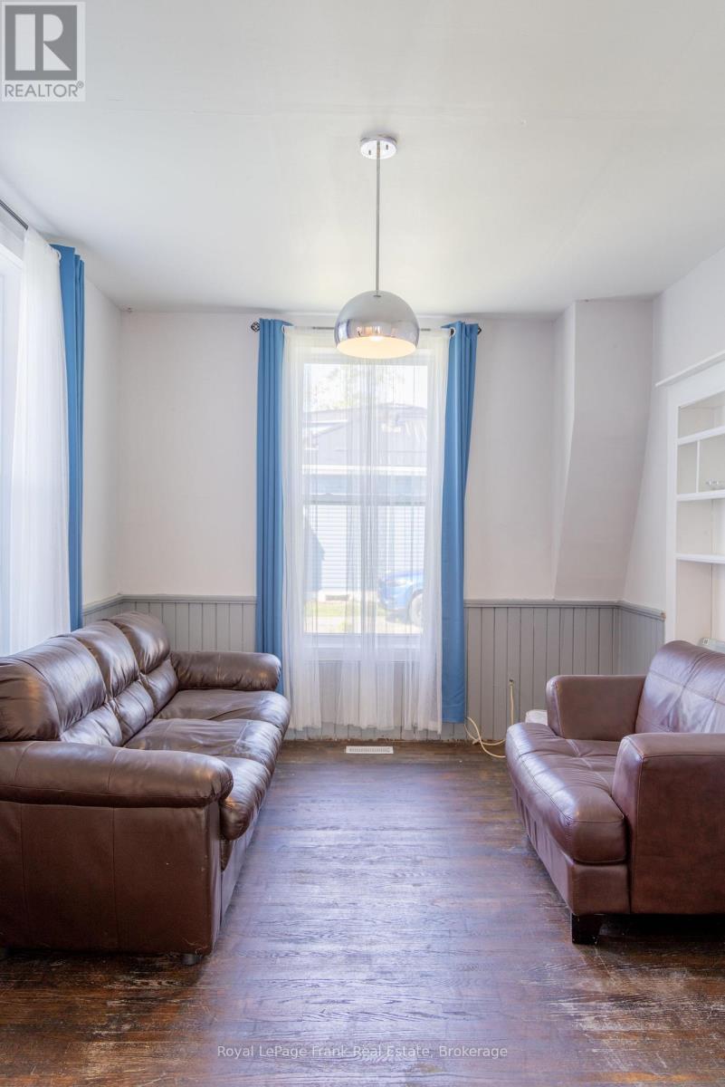 37 Durham Street W, Kawartha Lakes (Lindsay), Ontario  K9V 2P3 - Photo 13 - X13692760