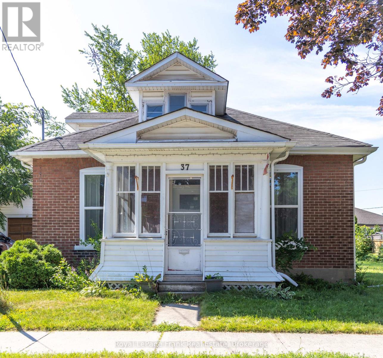 37 Durham Street W, Kawartha Lakes (Lindsay), Ontario  K9V 2P3 - Photo 2 - X13692760