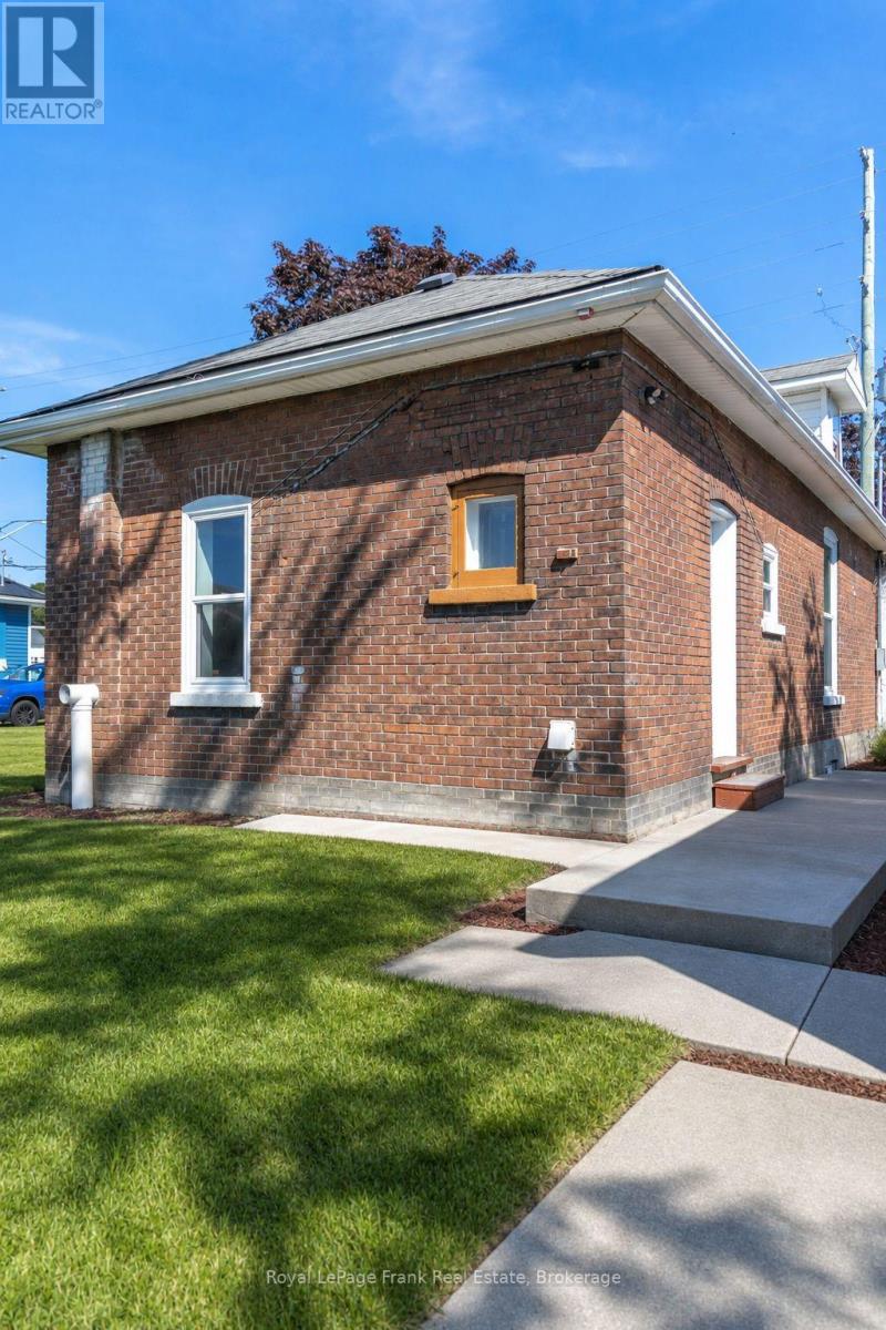 37 Durham Street W, Kawartha Lakes (Lindsay), Ontario  K9V 2P3 - Photo 23 - X13692760