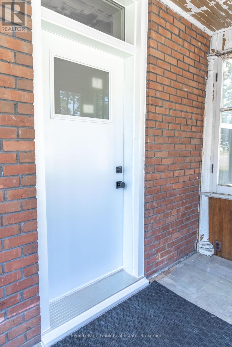 37 Durham Street W, Kawartha Lakes (Lindsay), Ontario  K9V 2P3 - Photo 3 - X13692760