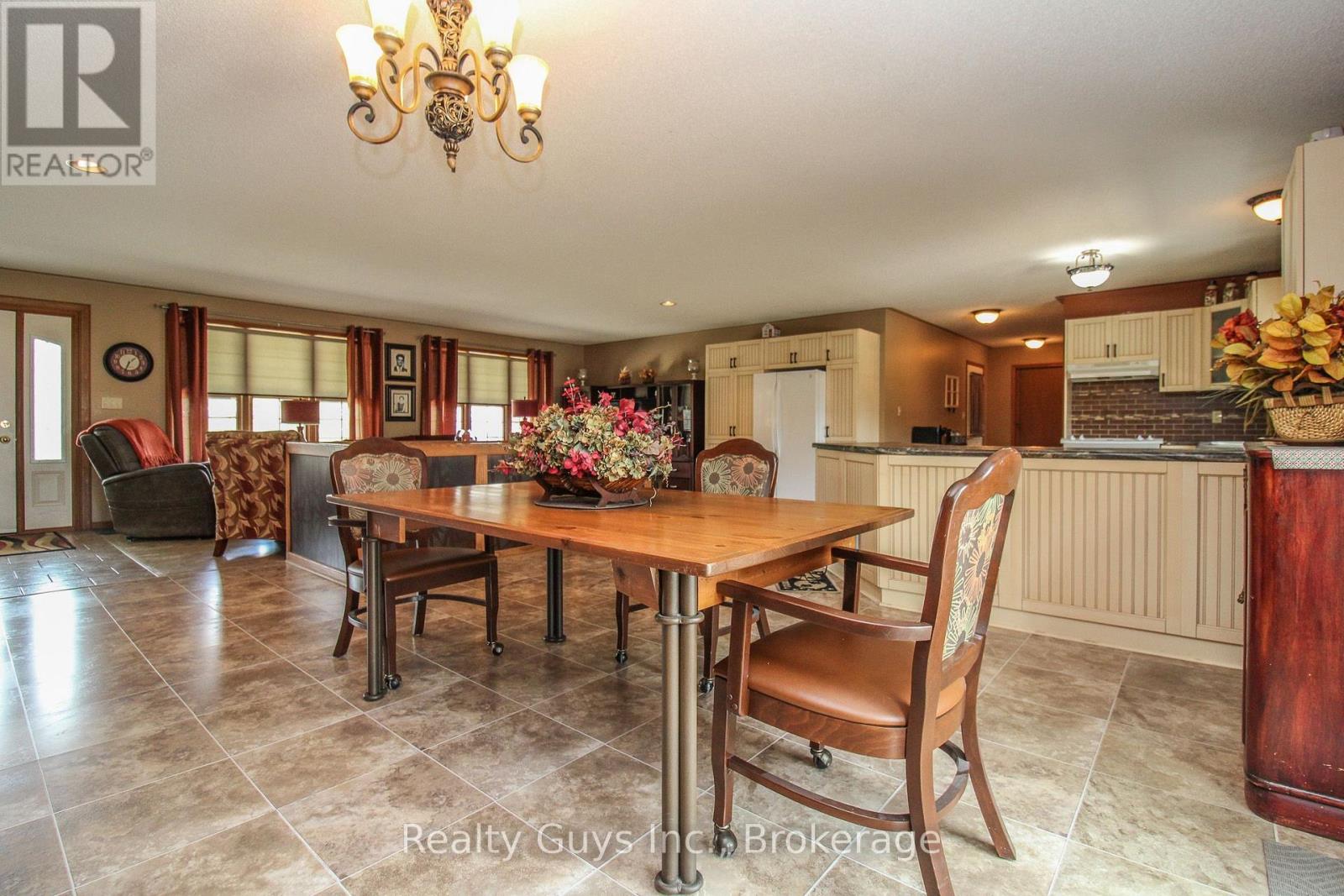 668 Brealey Drive, Peterborough (Otonabee Ward 1), Ontario  K9K 2M7 - Photo 14 - X13692886