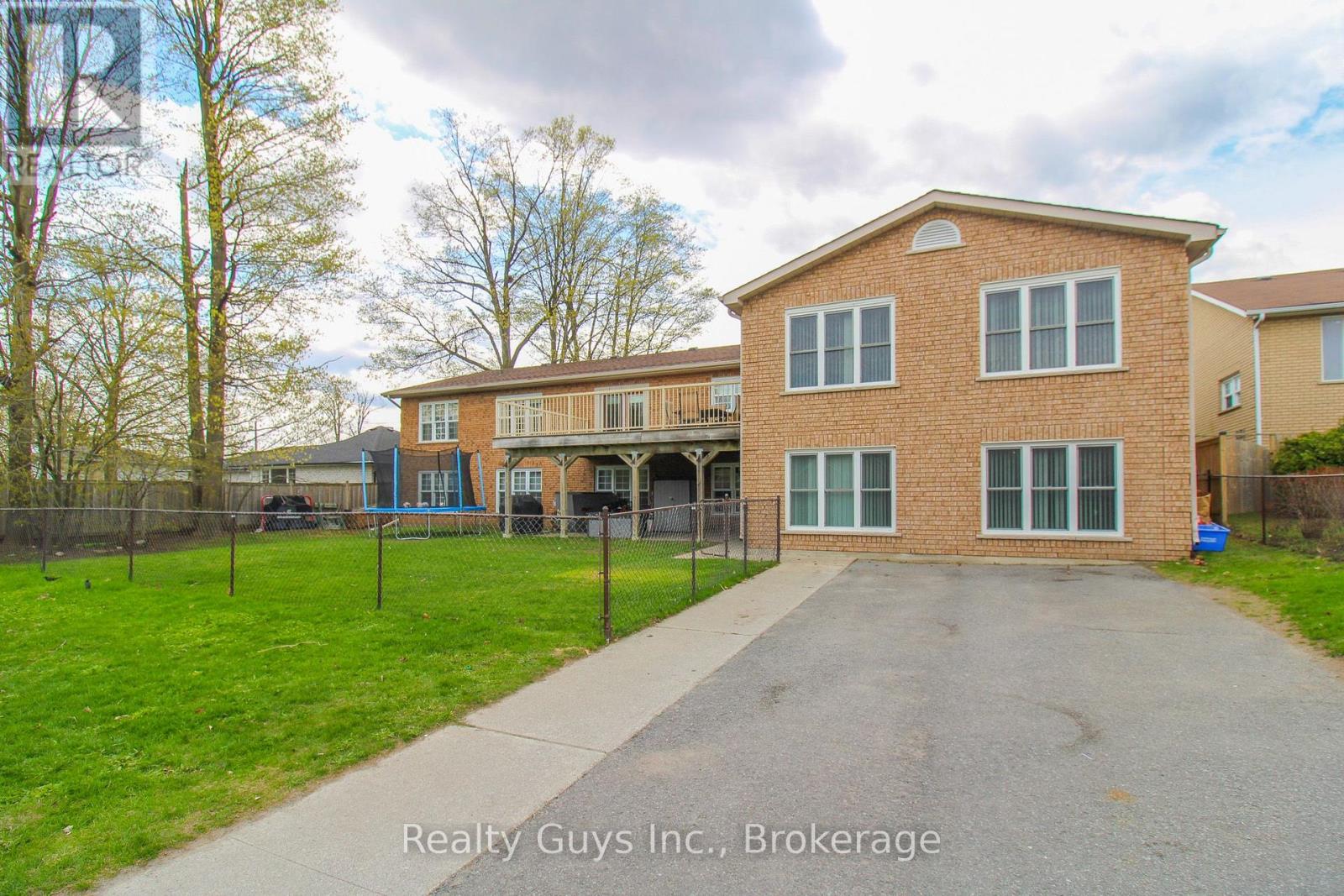 668 Brealey Drive, Peterborough (Otonabee Ward 1), Ontario  K9K 2M7 - Photo 3 - X13692886