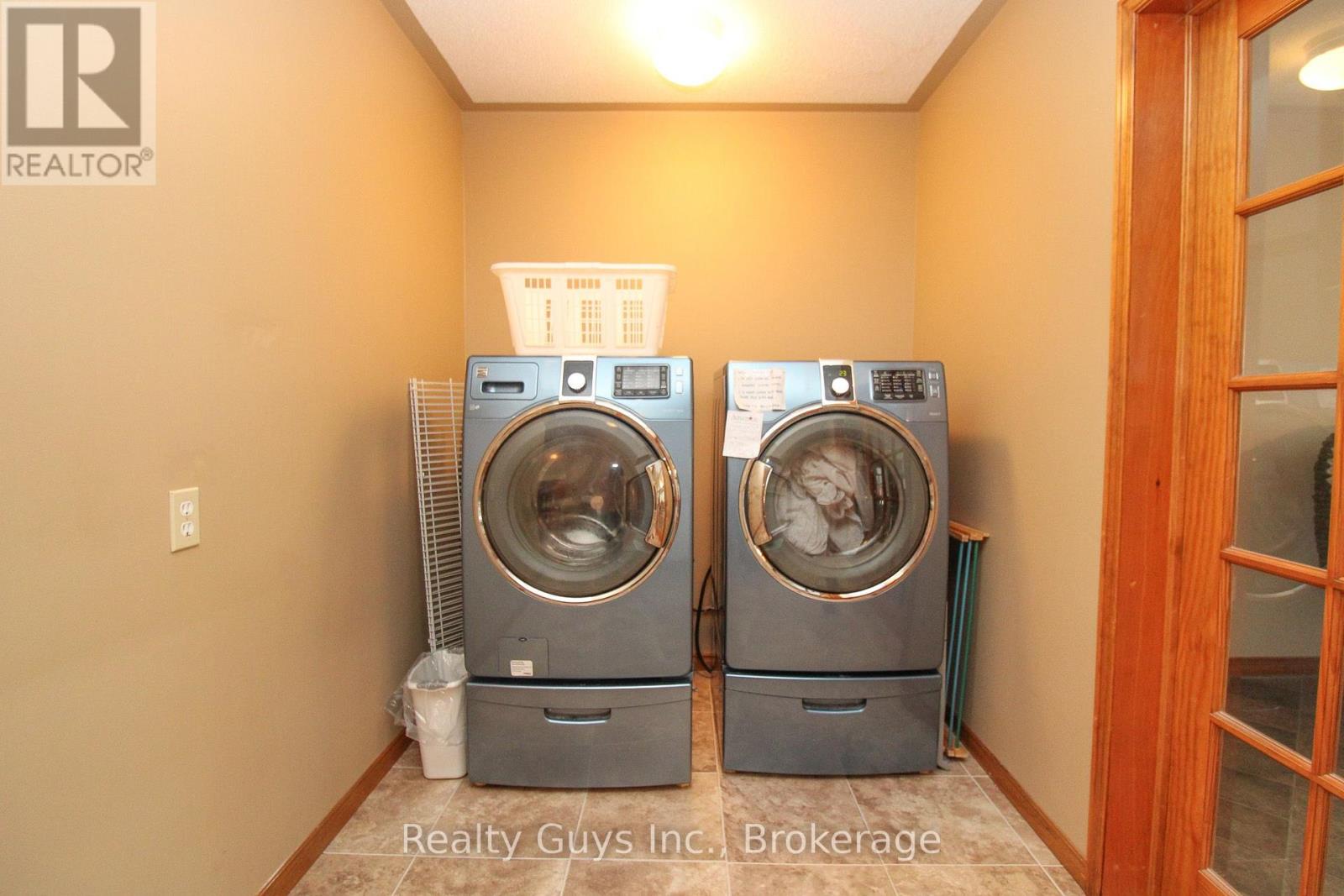 668 Brealey Drive, Peterborough (Otonabee Ward 1), Ontario  K9K 2M7 - Photo 32 - X13692886