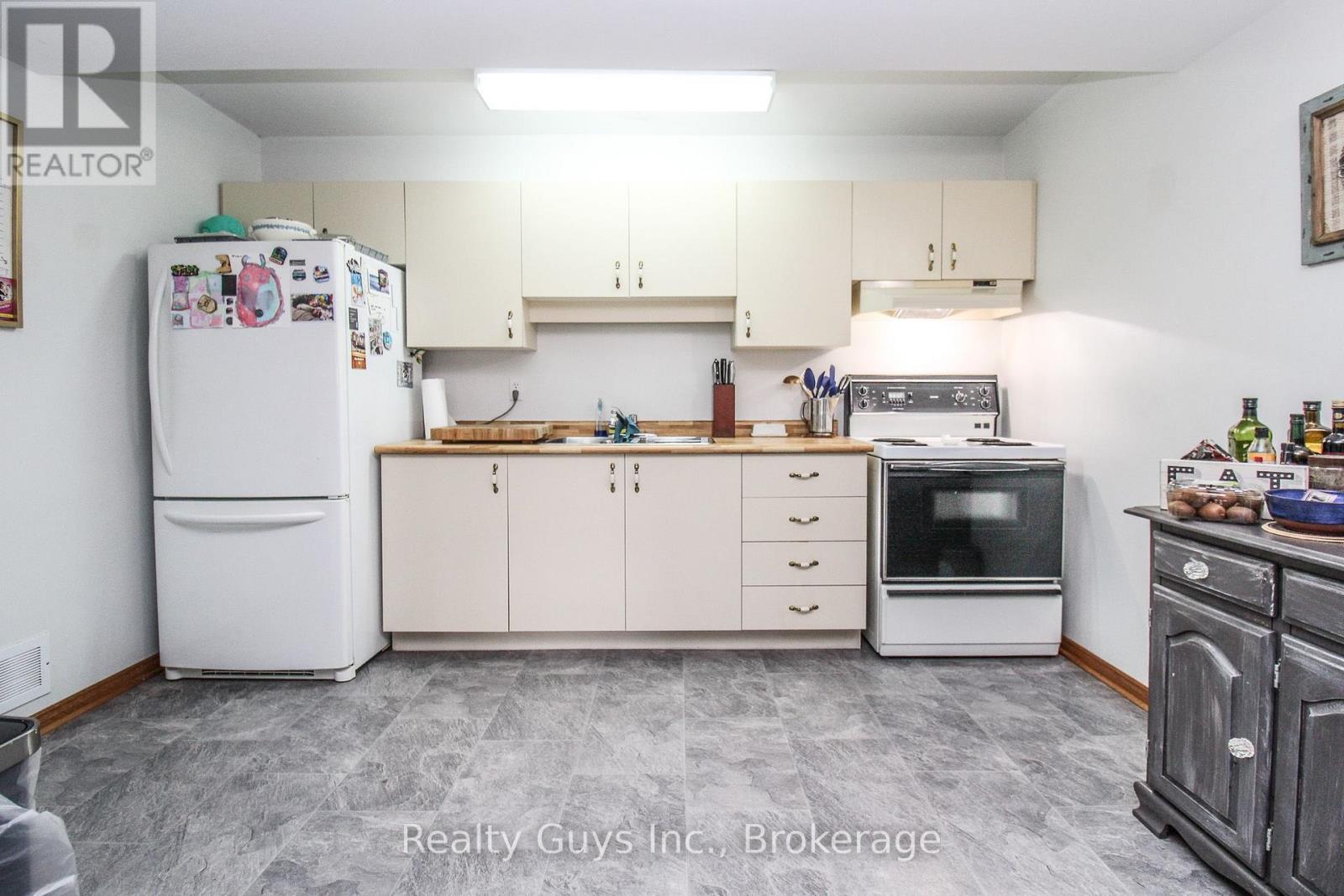 668 Brealey Drive, Peterborough (Otonabee Ward 1), Ontario  K9K 2M7 - Photo 38 - X13692886