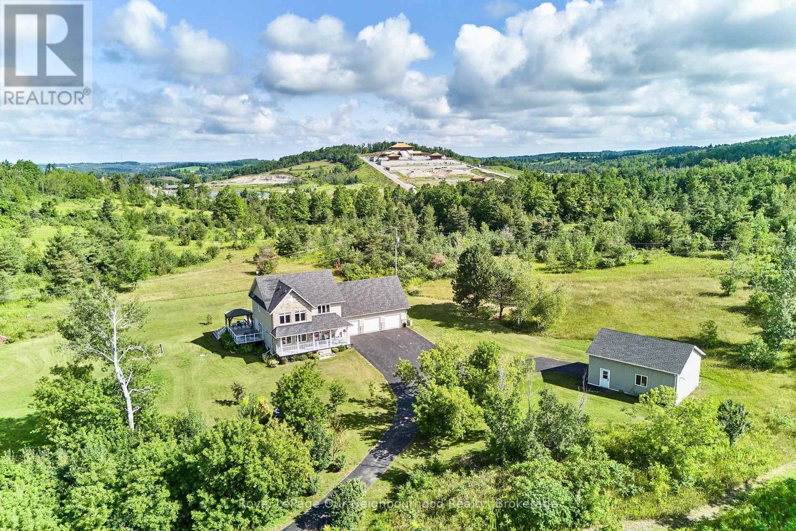 2317 Hillview Drive, Cavan Monaghan (Cavan Twp), Ontario  L0A 1A0 - Photo 4 - X13693046