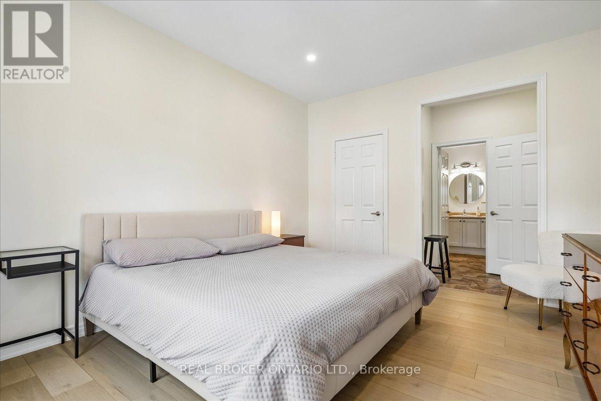 90 Erskine Drive, Clarington (Newcastle), Ontario  L1B 0C8 - Photo 13 - E13693044